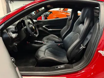 F8 TRIBUTO COUPÉ CARBONPACK