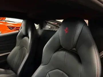 F8 TRIBUTO COUPÉ CARBONPACK