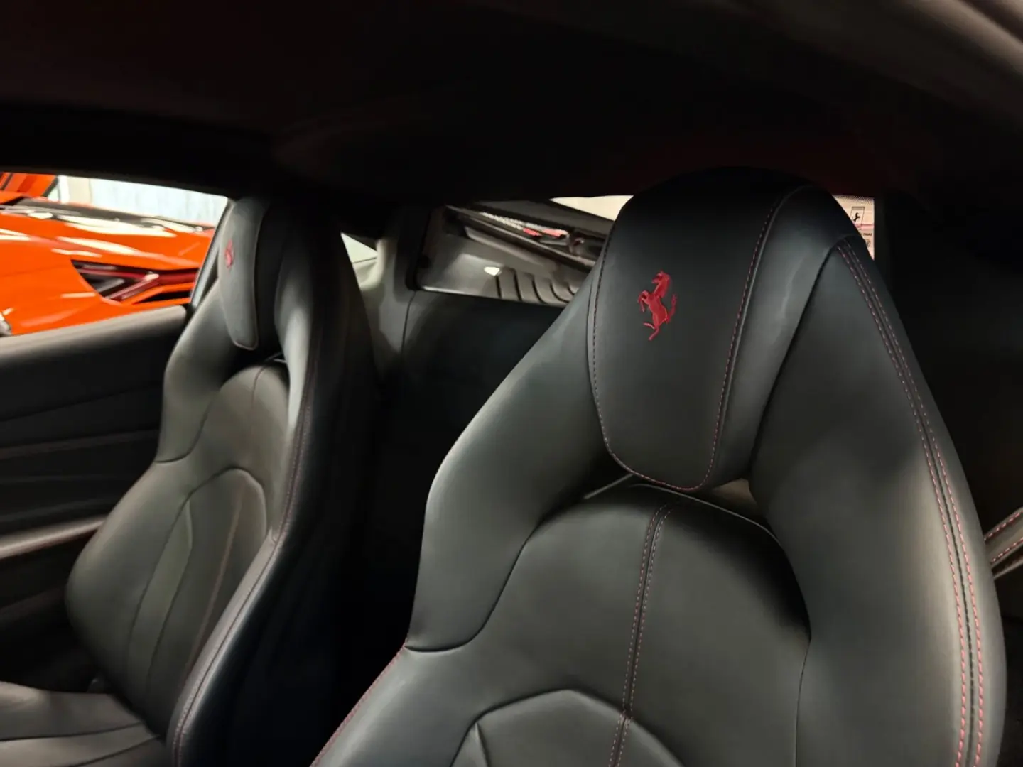 F8 TRIBUTO COUPÉ CARBONPACK