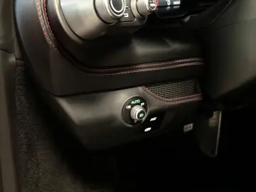 F8 TRIBUTO COUPÉ CARBONPACK