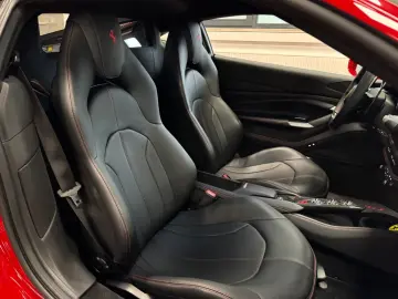 F8 TRIBUTO COUPÉ CARBONPACK