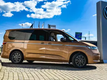 MULTIVAN Style L 2.0 TDI 150 CP DSG