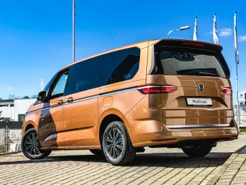 MULTIVAN Style L 2.0 TDI 150 CP DSG