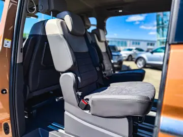 MULTIVAN Style L 2.0 TDI 150 CP DSG