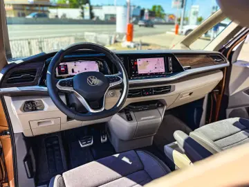 MULTIVAN Style L 2.0 TDI 150 CP DSG