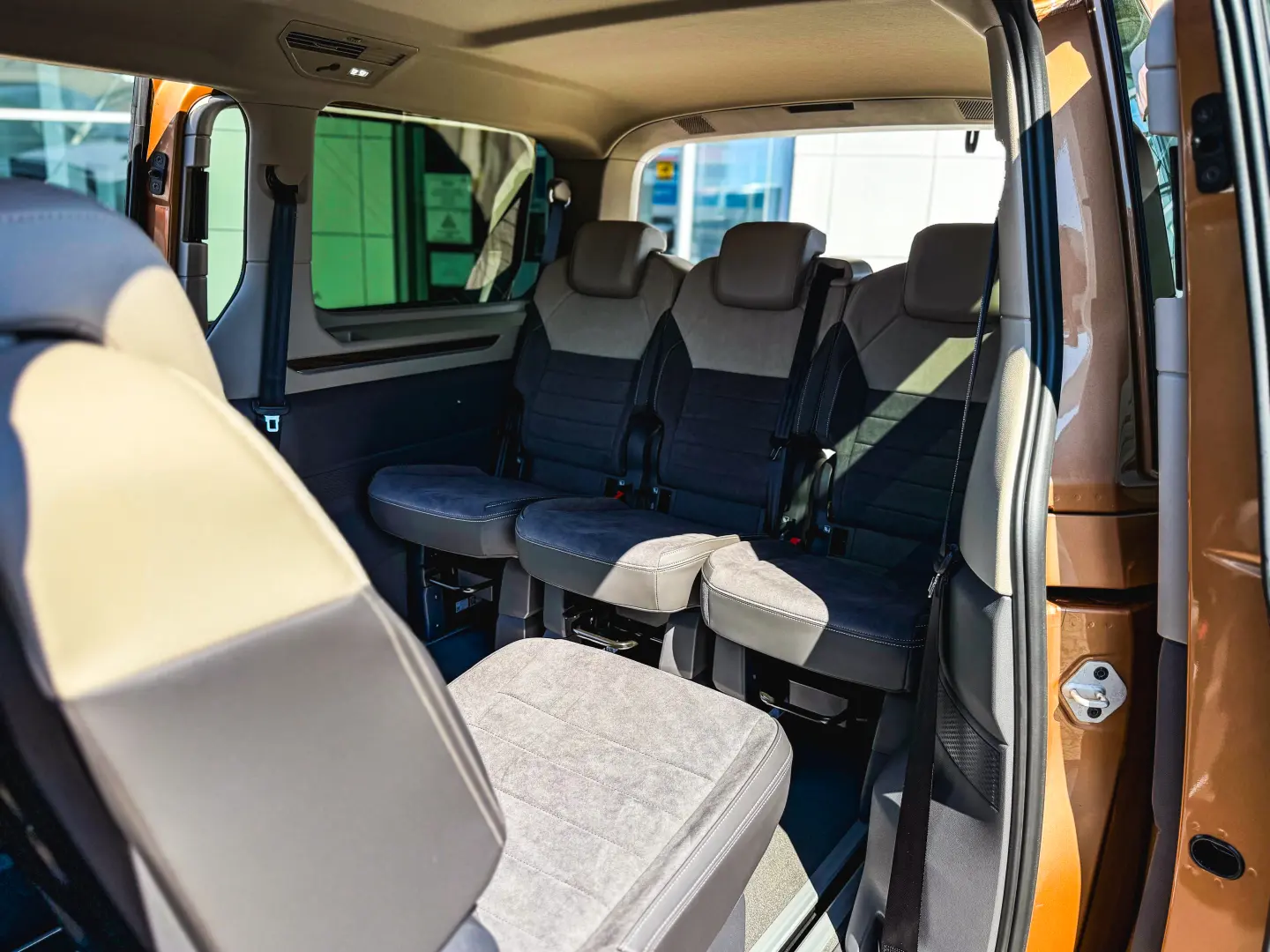 MULTIVAN Style L 2.0 TDI 150 CP DSG