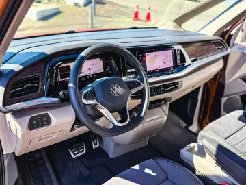 MULTIVAN Style L 2.0 TDI 150 CP DSG