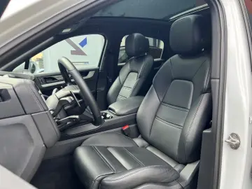 Cayenne Coupe E-Hyb #SPORT DESIGN! NP145.000€!