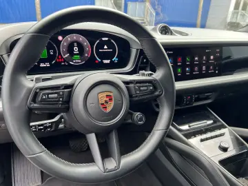 Cayenne Coupe E-Hyb #SPORT DESIGN! NP145.000€!