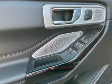Explorer 3.0 EcoBoost Plug-in-Hybrid Platinum /P