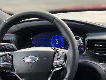 Explorer 3.0 EcoBoost Plug-in-Hybrid Platinum /P