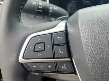 Highlander 2.5 Hybrid Luxury
