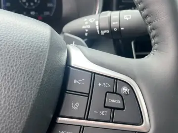 Highlander 2.5 Hybrid Luxury