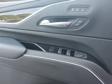 Cadillac Escalade 4WD Sport Platinum