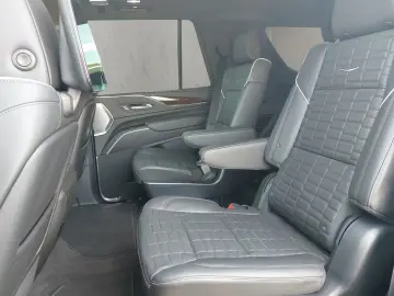Cadillac Escalade 4WD Sport Platinum