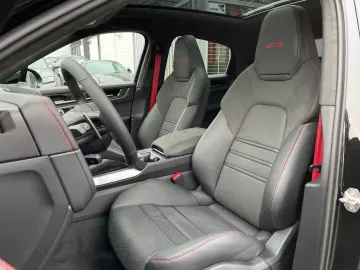 Porsche Cayenne GTS Coupé |HUD|Matrice|ACC|AHK
