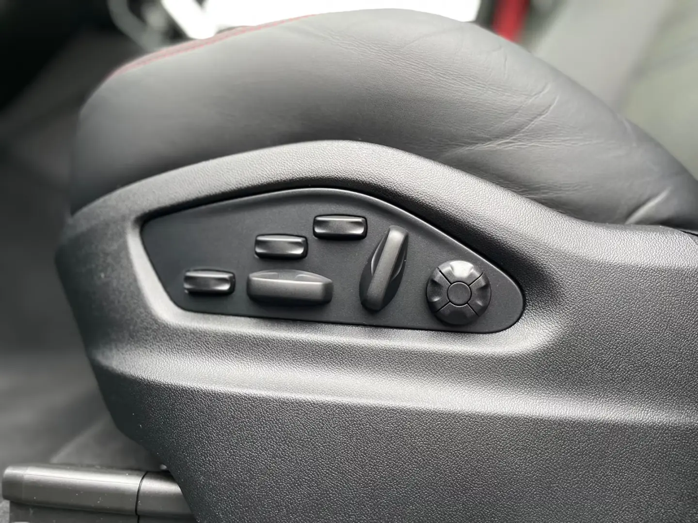 Porsche Cayenne GTS Coupé |HUD|Matrice|ACC|AHK