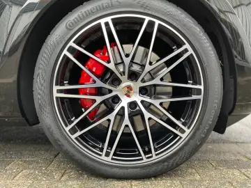 Porsche Cayenne GTS Coupé |HUD|Matrice|ACC|AHK