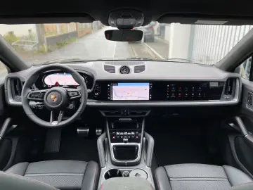 Porsche Cayenne GTS Coupé |HUD|Matrice|ACC|AHK