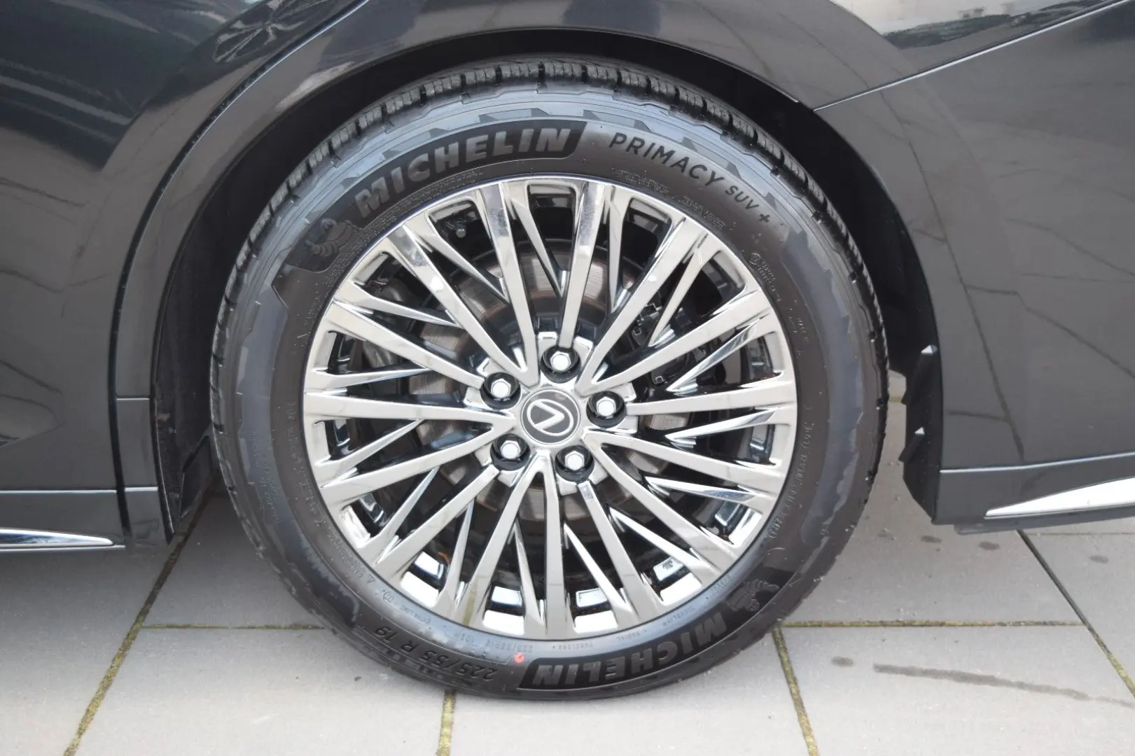 LM 350 h Luxury