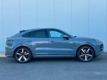 Porsche Cayenne GTS Coupé /MY2026 /Carbon