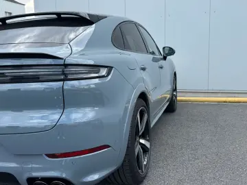 Porsche Cayenne GTS Coupé /MY2026 /Carbon