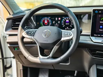 TAYRON Life Plug-in Hybrid 1.5 TSI 204CP DSG