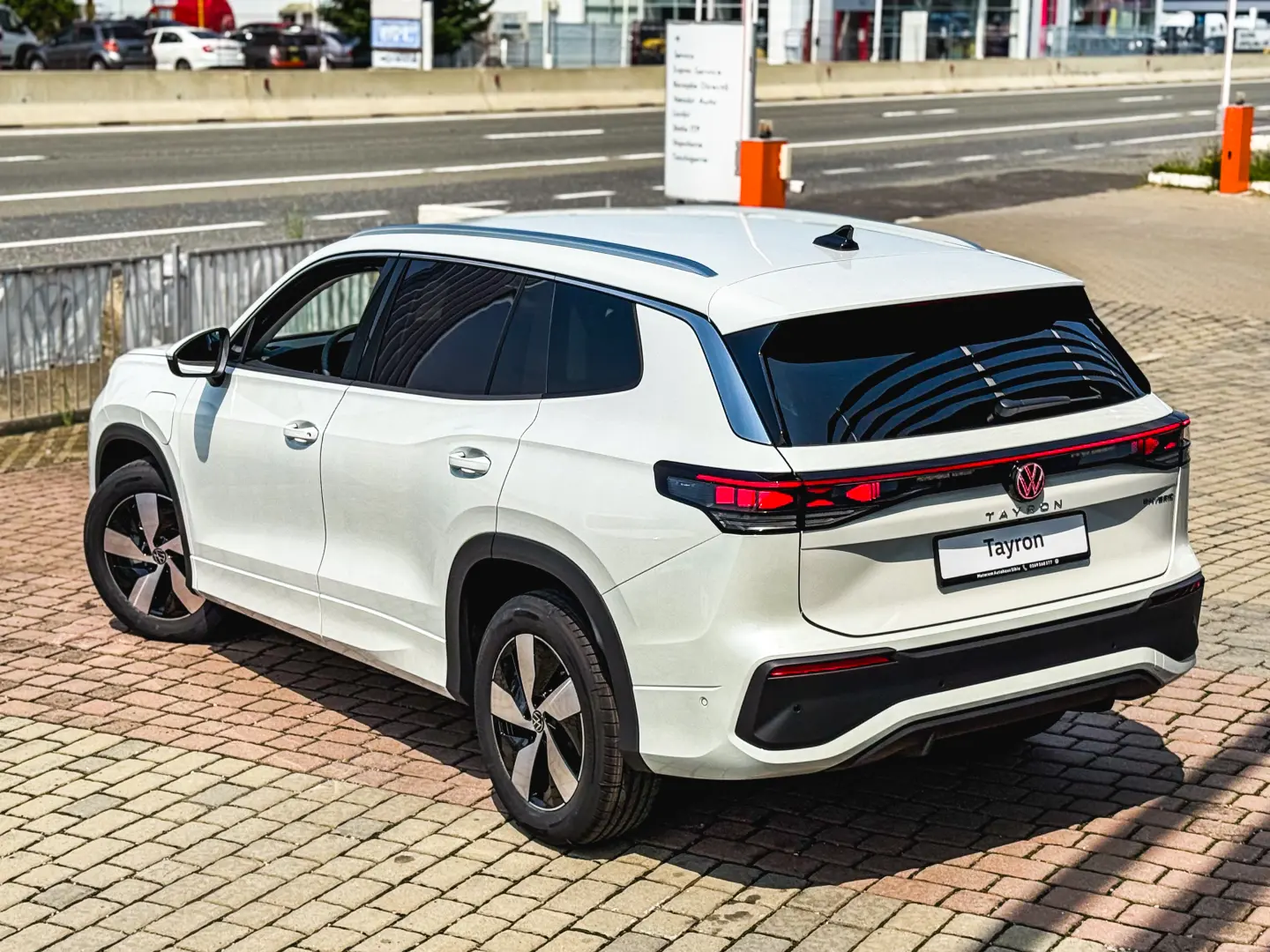 TAYRON Life Plug-in Hybrid 1.5 TSI 204CP DSG