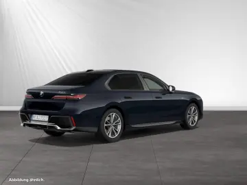BMW 740d xDrive M Sport|SkyLounge|B&W|