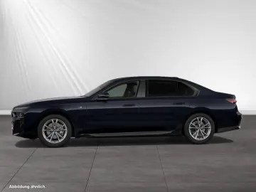 BMW 740d xDrive M Sport|SkyLounge|B&W|