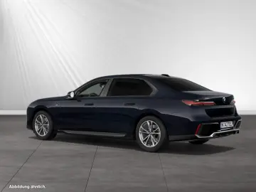BMW 740d xDrive M Sport|SkyLounge|B&W|