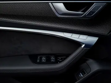 Audi RS6 Avant 4.0 TFSI qu. 360°|PANO|LASER|RS-