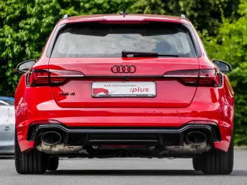 Audi RS 4 Avant quattro BLACKPAK PANO B&O 360CAM