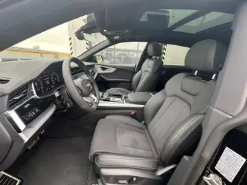Audi Q8 50 TDI quattro/SLine/Pano