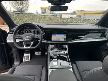 Audi Q8 50 TDI quattro/SLine/Pano