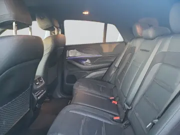 GLE 53 AMG Nightpaket Pano Burmester 22