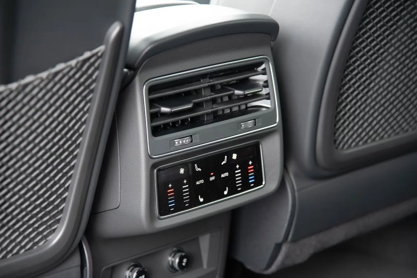 Audi Q8 45 TDI quattro S-Line PANORAMA