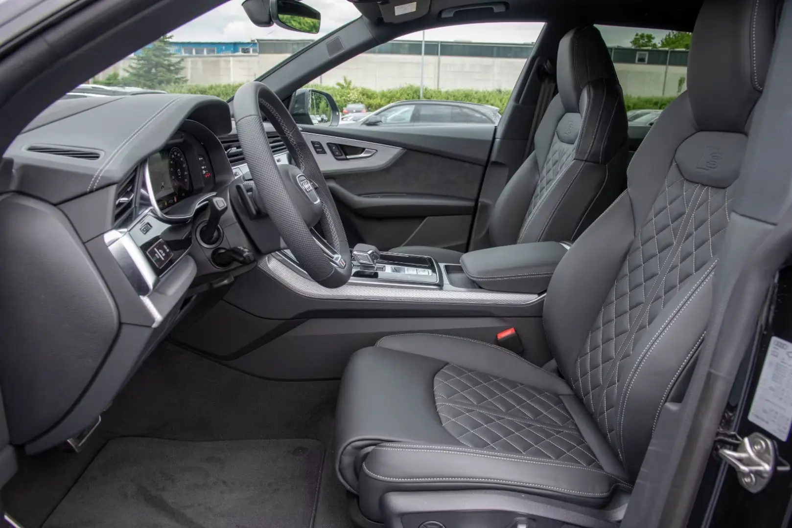Audi Q8 45 TDI quattro S-Line PANORAMA