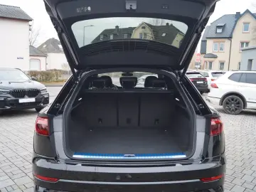 Audi Q8 50 TDI quattro *S line, MY25, Pano