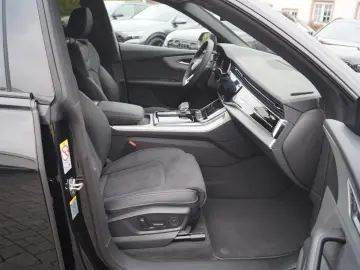Audi Q8 50 TDI quattro *S line, MY25, Pano