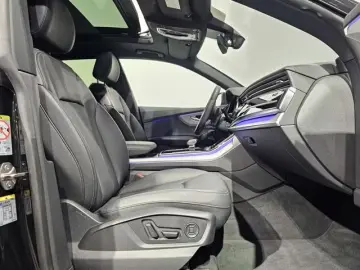 Audi Q8 50 TDI S Line Negru Pano Matrix Soft