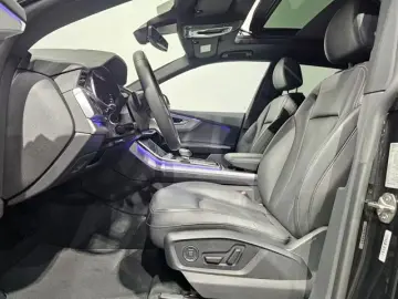 Audi Q8 50 TDI S Line Negru Pano Matrix Soft