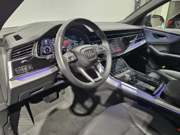 Audi Q8 50 TDI S Line Negru Pano Matrix Soft