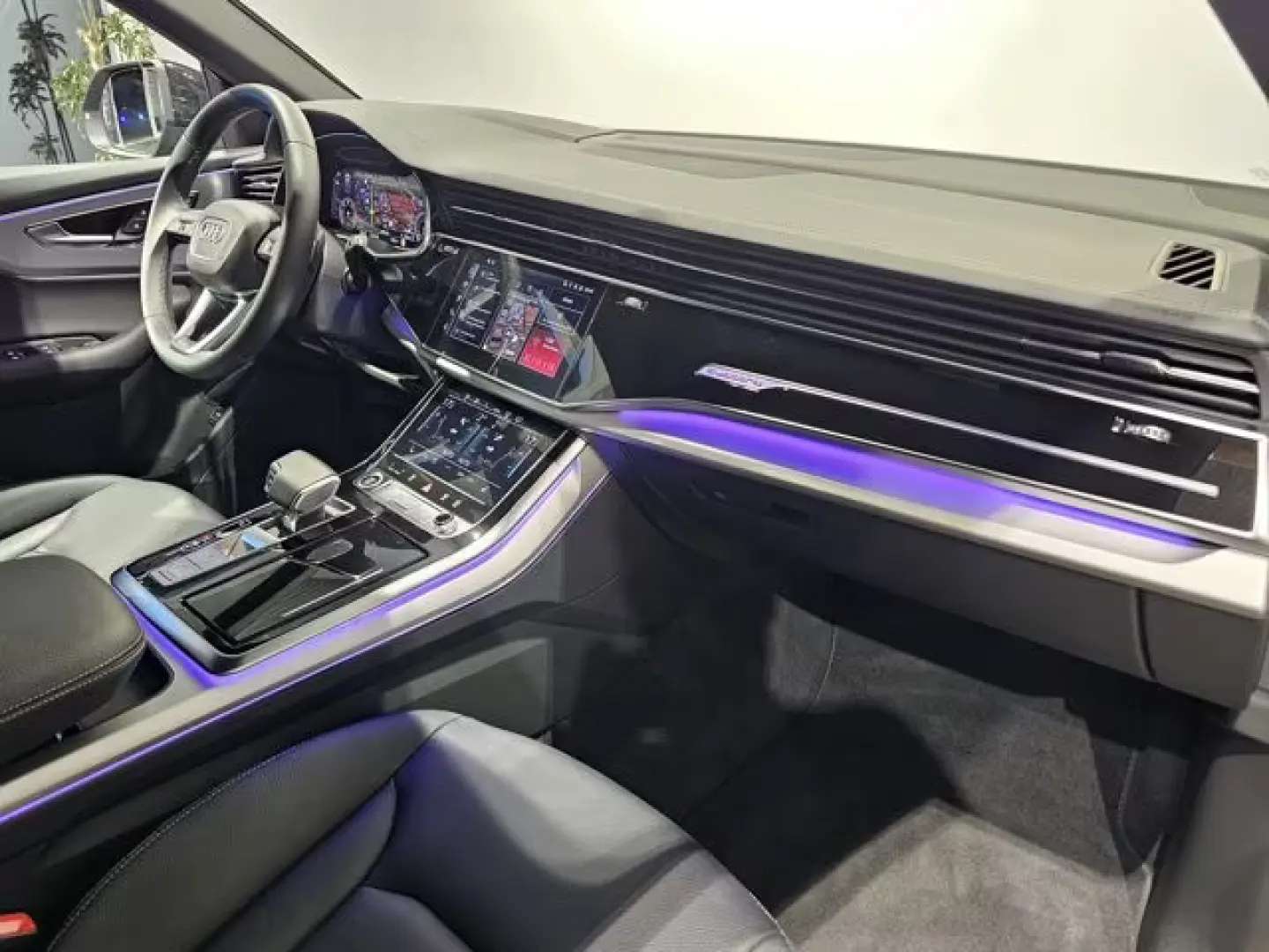 Audi Q8 50 TDI S Line Negru Pano Matrix Soft
