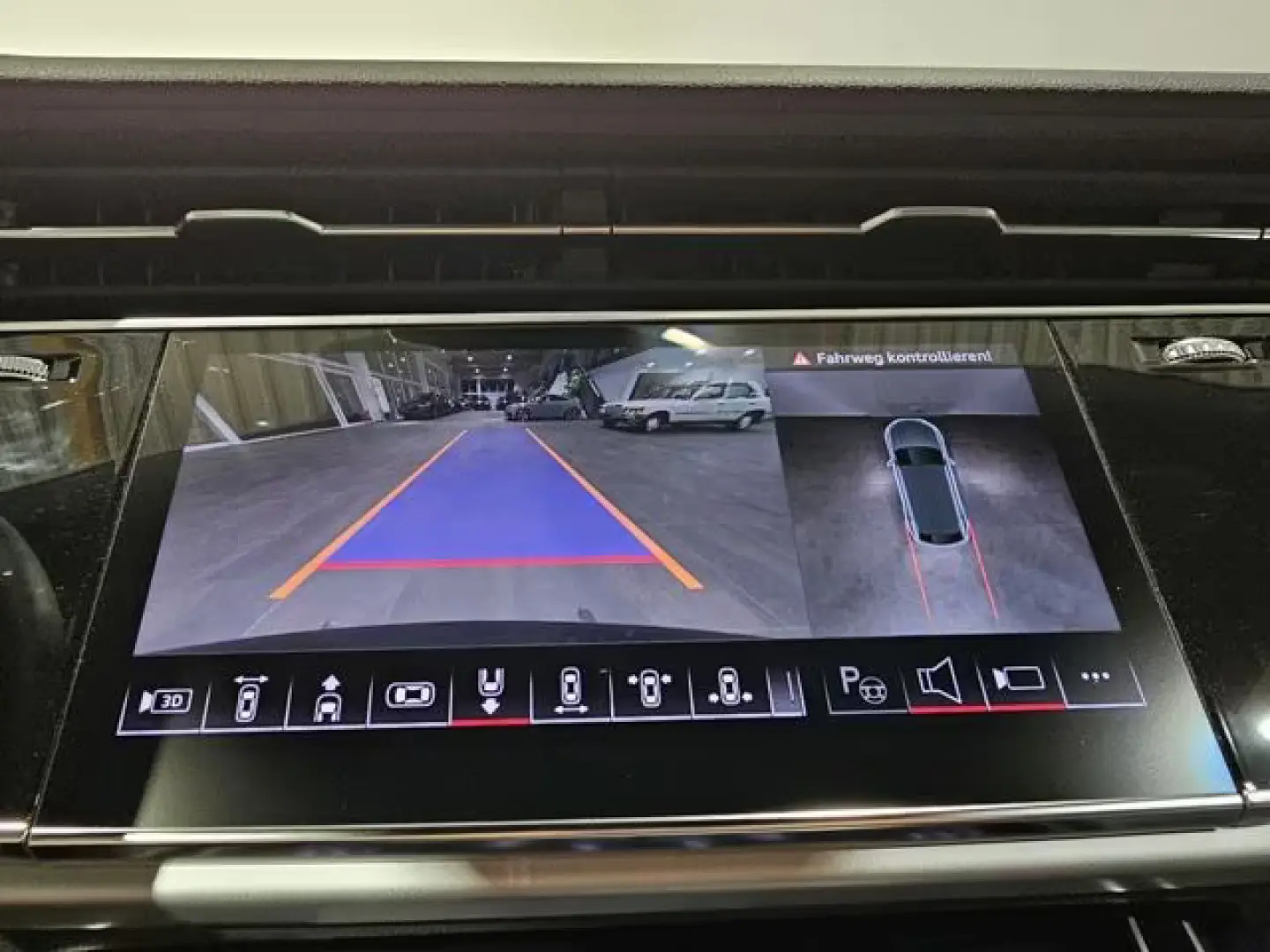 Audi Q8 50 TDI S Line Negru Pano Matrix Soft