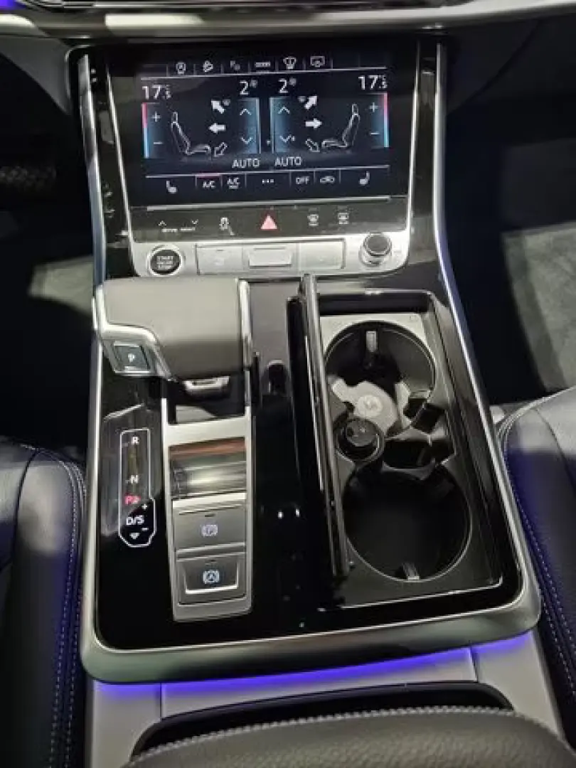 Audi Q8 50 TDI S Line Negru Pano Matrix Soft