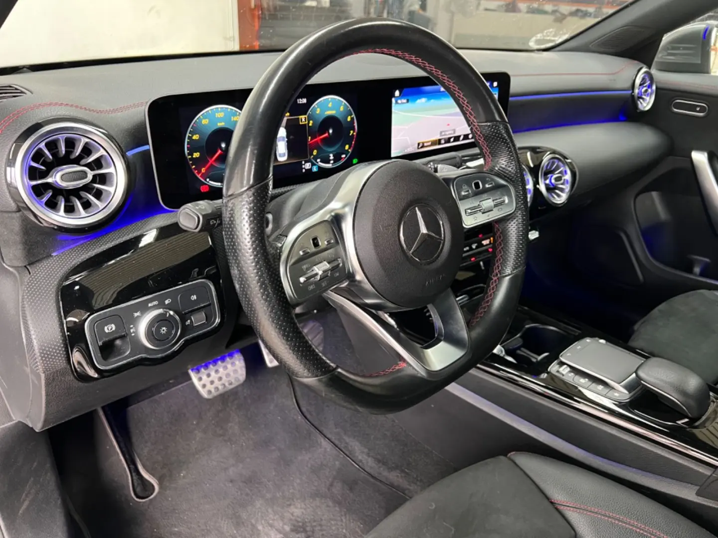 CLA 200 Coupe AMG LINE/AUT/NAVI/LEDER/LED/SPUR/