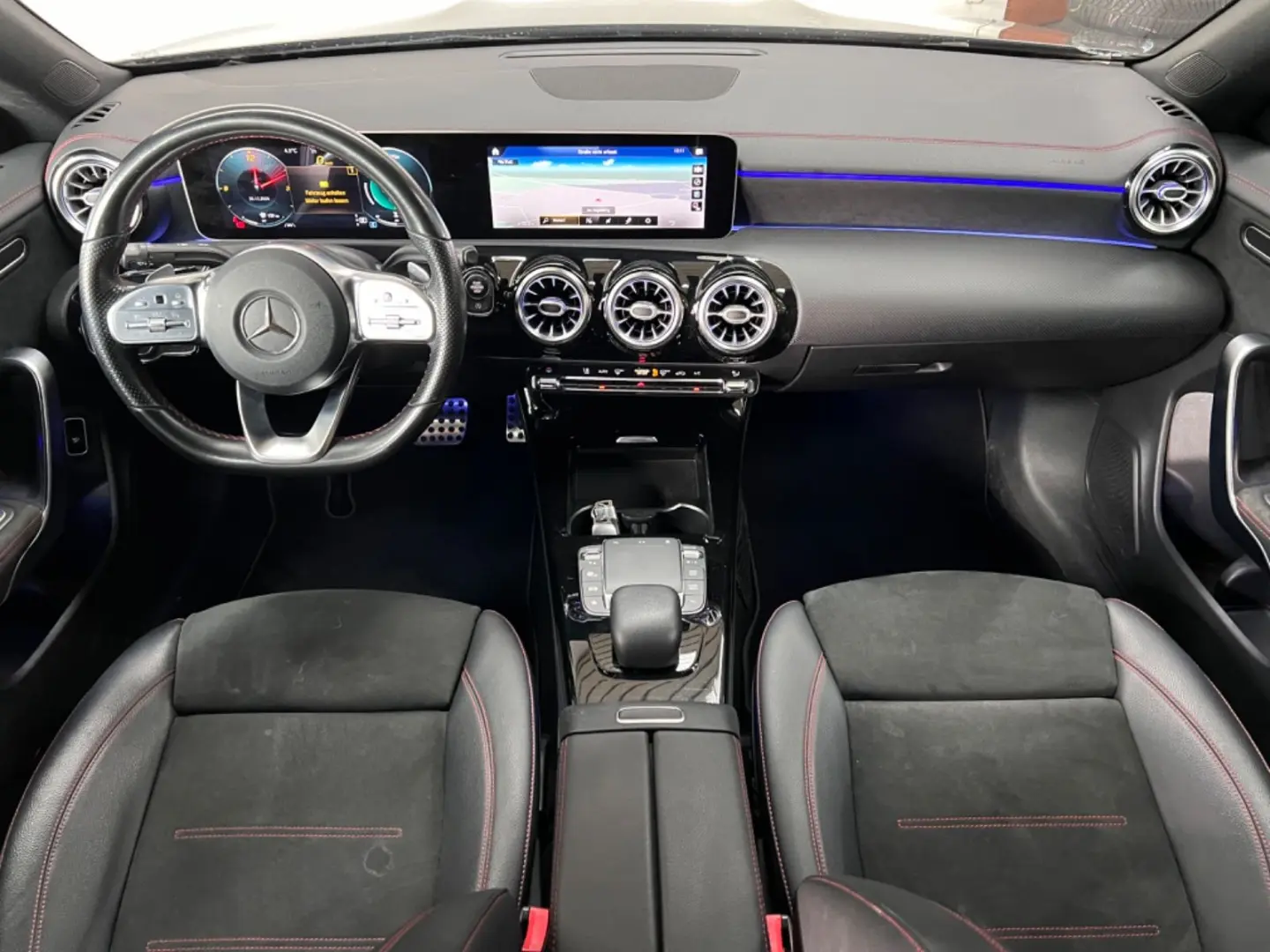 CLA 200 Coupe AMG LINE/AUT/NAVI/LEDER/LED/SPUR/