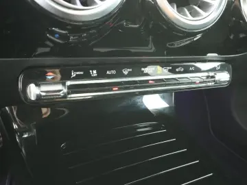 CLA 250 e AMG*Multibeam*Burmester*PTS*Navi*SpurH