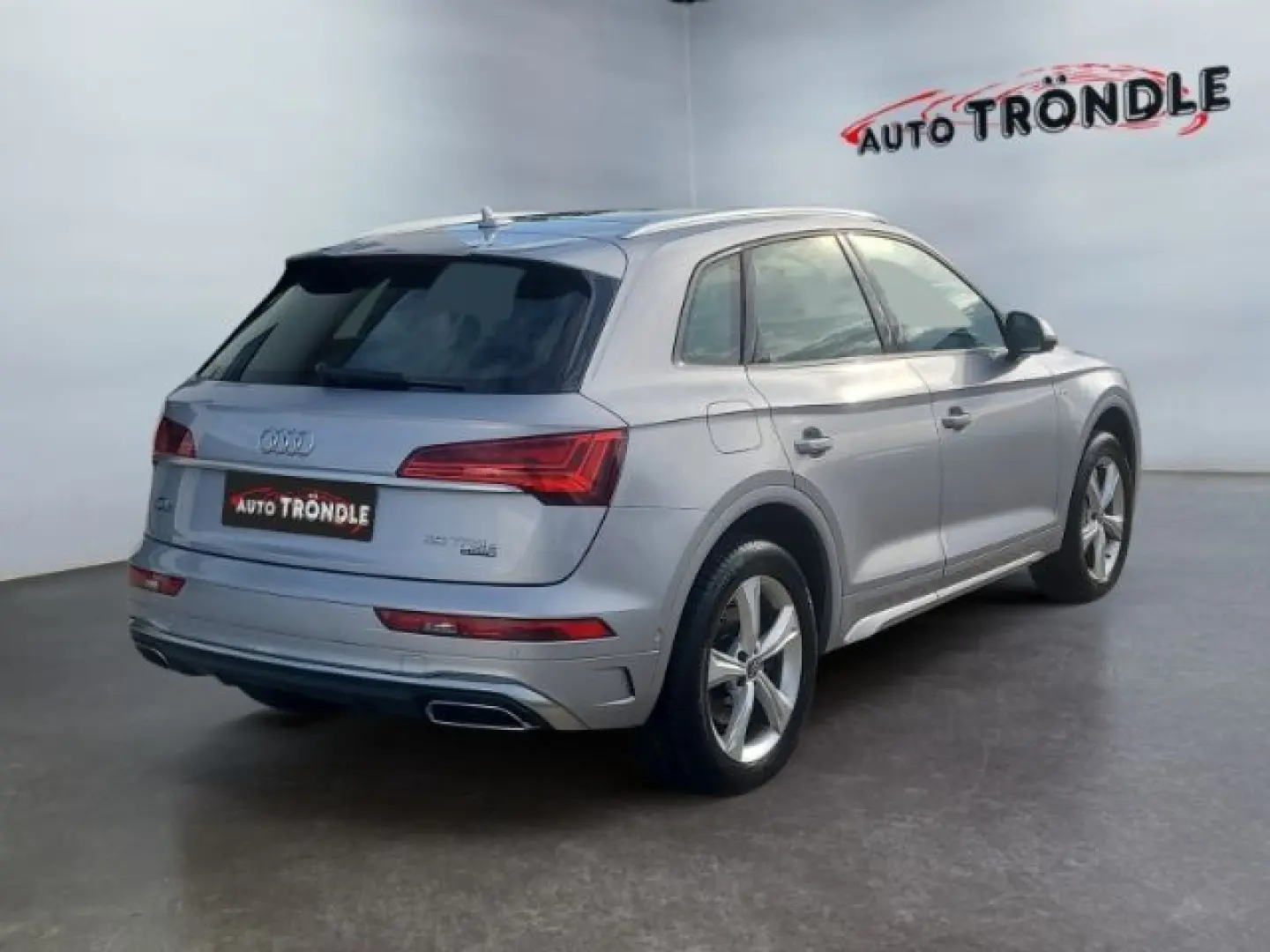 Audi Q5 55 TFSIe quattro S line +Matrix +Pano +AHK